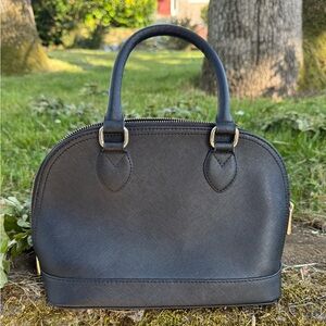 ❗️Any 4 for $100 ❗️Danier Elegant Black Handbag